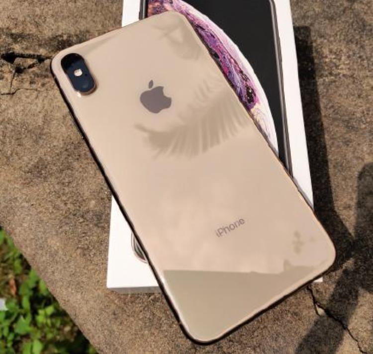 iphonexs市场价「暴跌1729元iPhoneXS系列最新渠道价曝光网友还是买不起」