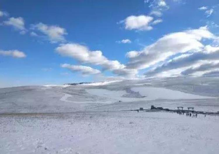 新疆又下大雪了「内地人都热哭了新疆9月竟然在下大雪还惊动了央视」