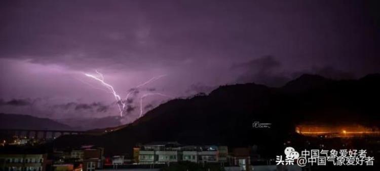 四月暴雨「这场四月暴雪和倒春寒,为什么这么离谱什么时候结束」