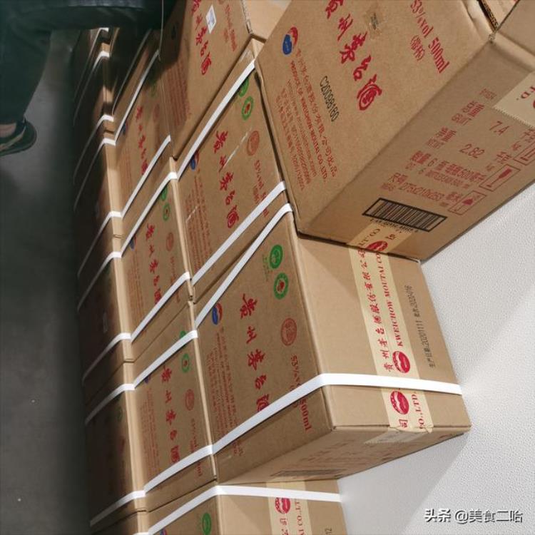 1个酒箱子被炒到500元是普通纸箱240倍网友直呼买不起