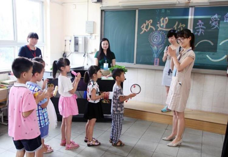 9月出生的孩子上学得晚一年吗「孩子出生在九月晚上一年小学会吃亏8月末和九月初才尴尬」