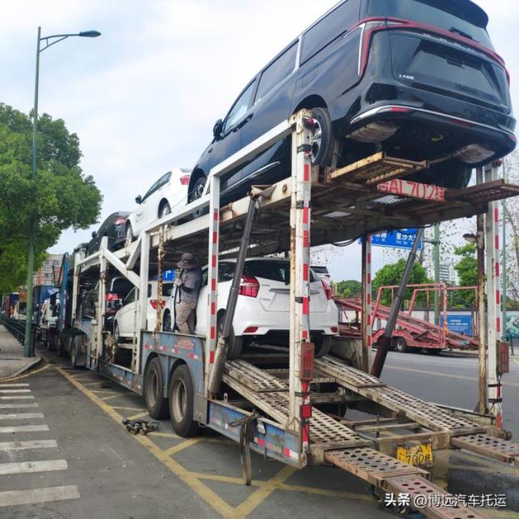 托运小汽车500公里怎么收费「托运一辆私家车500公里多少钱轿车托运是如何收费的」