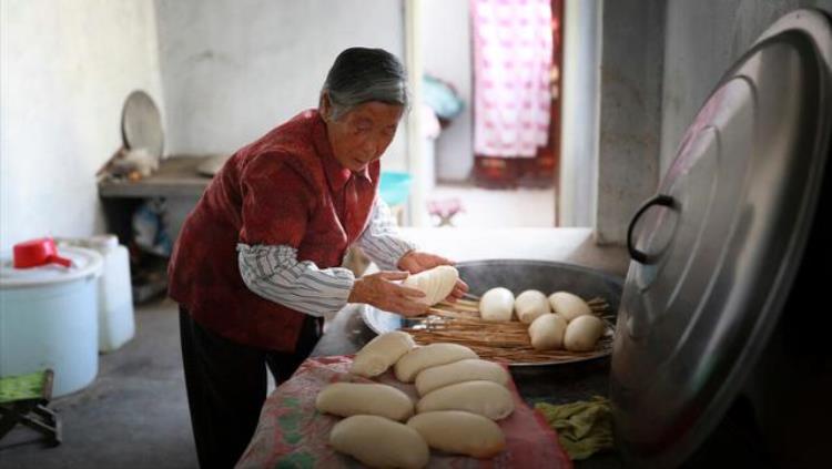 女人离婚了为什么还对自己前夫咬牙切齿「离婚后女人为什么还愿意吃回头草36岁女人说出心里话」