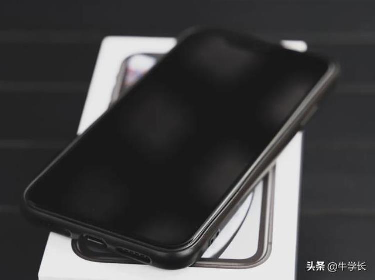 iphone 黑屏无法开机怎么办「iPhone黑屏无法唤醒屏幕死机黑屏开不了机总结2个解救方法」