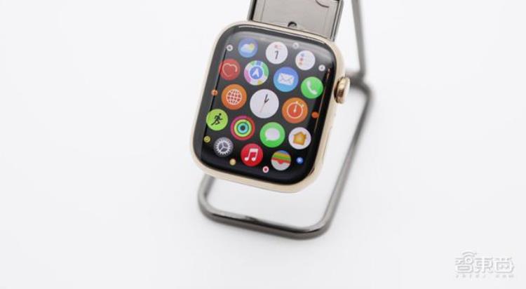 当AppleWatch走到第八代已是一个腕上苹果小宇宙