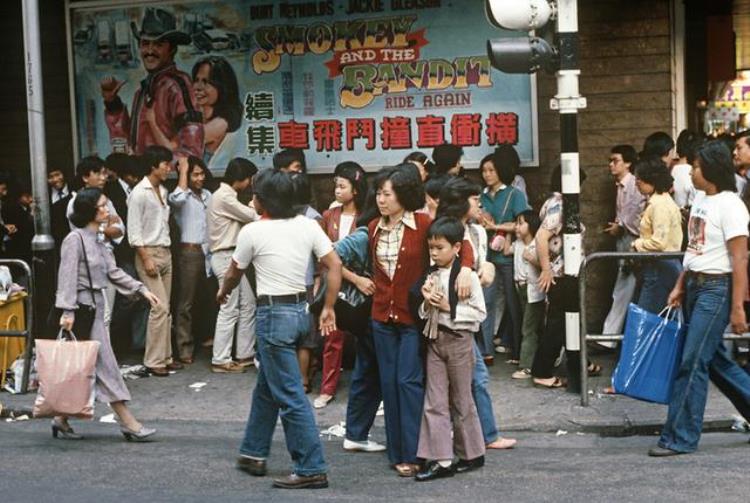 为什么大陆游客在香港只能7天「为何大陆游客在香港只能待7天外国人却可以待30天看后才明白」