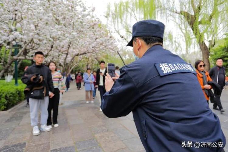 山东连上三次热搜「频上热搜山东又靠热情出圈了」