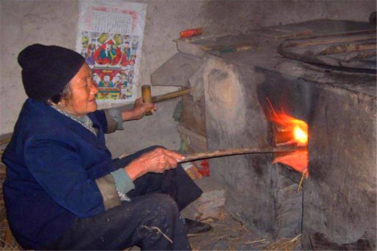 十一寒衣节有什么说法「农历十一是寒衣节又叫祭祖节都有什么讲究和习俗」