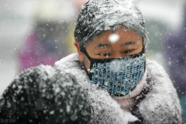 天气预报今年冬天冷不冷「天气预报今年冬天冷吗俗语冬至在月初棉衣不出屋有预兆」