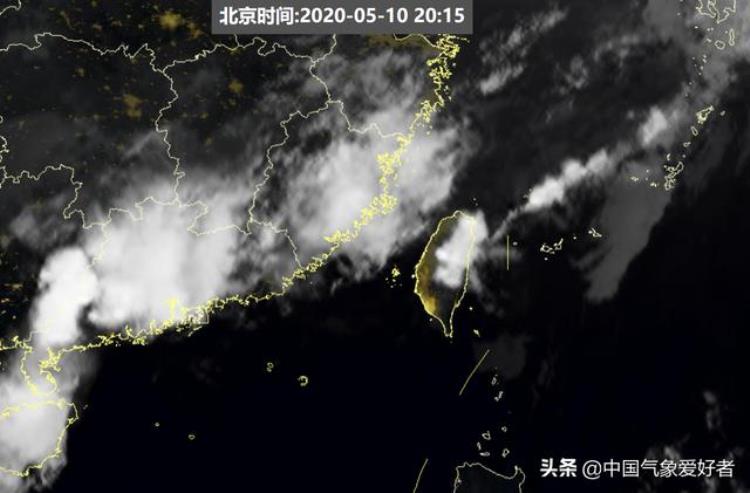 厦门ufo「雷雨后厦门夜空突现大量光点外星人大举入侵分析非常罕见」