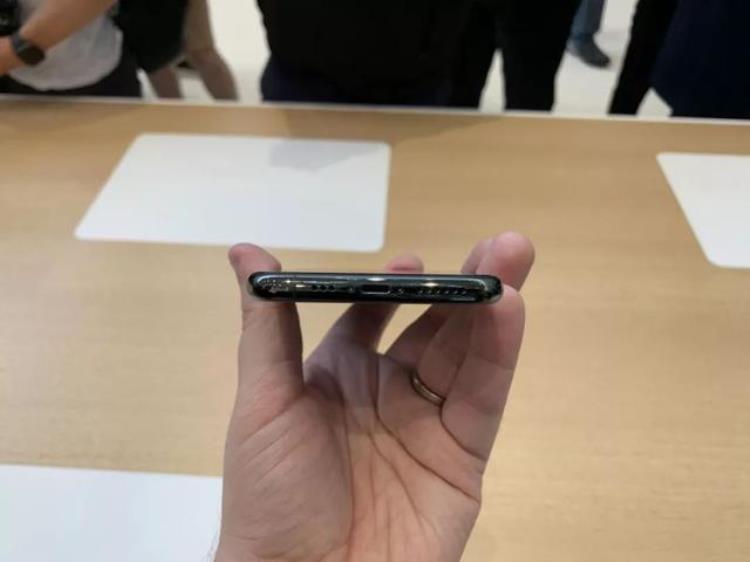 苹果发布会现场实拍iPhone11系列最低5499元iPadAppleWatch低调陪跑