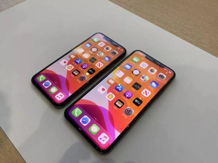 苹果发布会现场实拍iPhone11系列最低5499元iPadAppleWatch低调陪跑