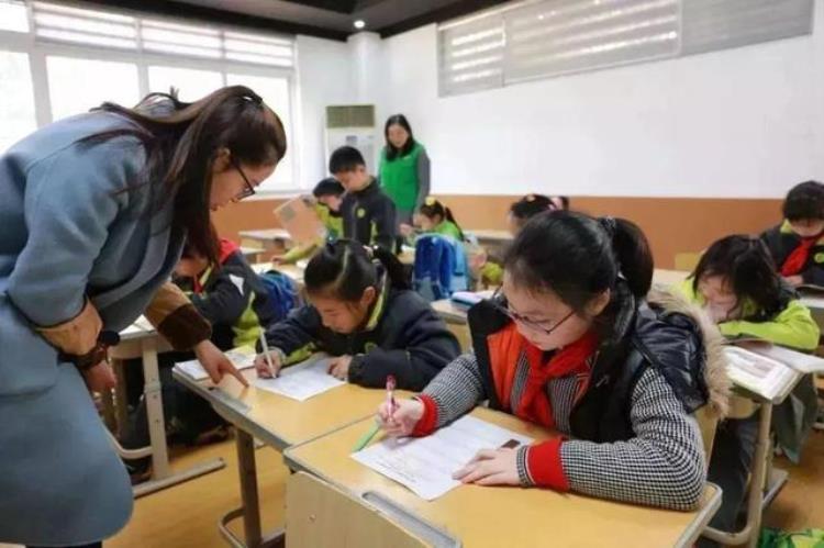 中小学校课后延时服务,教育部取消小学生课后延时服务