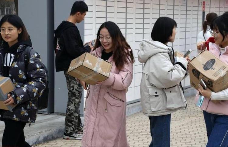 菜鸟驿站一天200件转让费60000挣钱吗「菜鸟驿站转让费8万一天收700件寄15件左右接手能赚钱吗」