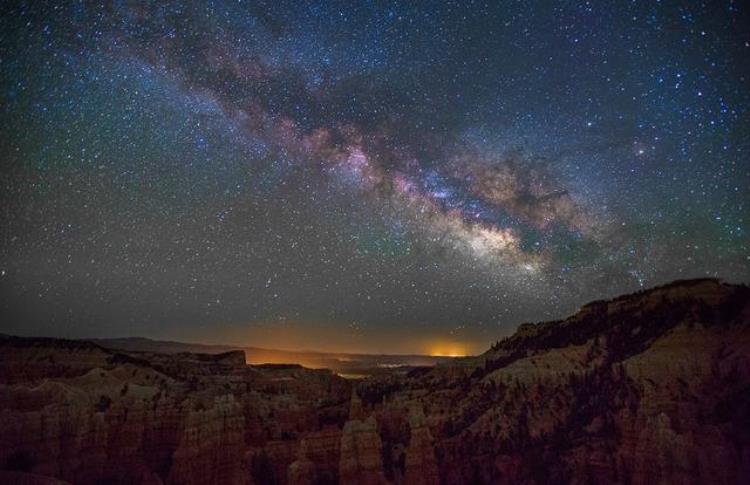 夜空中银河以外的星星也属于银河系吗「夜空中银河以外的星星也属于银河系吗」