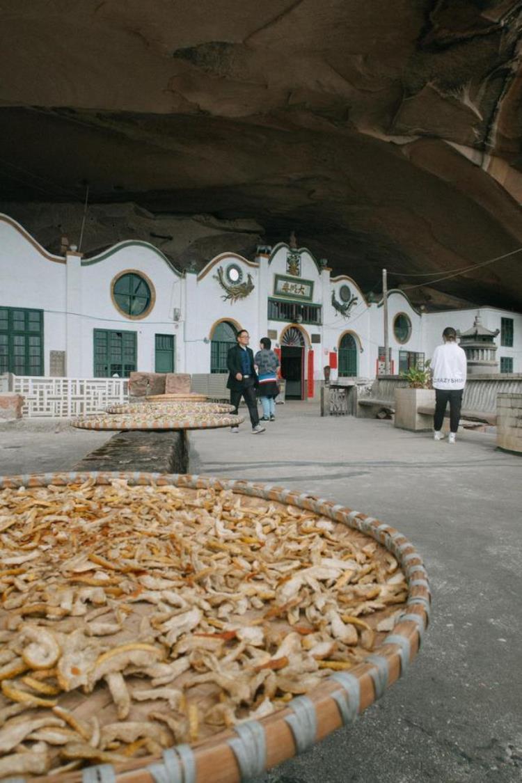 寺庙为什么一般都建在山上边「为什么寺庙喜欢建在山顶和洞穴看看这里就知道了」