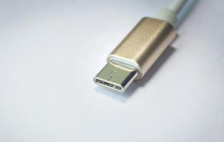 为什么手机不支持usb3.0「一文看懂近万元的旗舰手机为何不愿意支持USB30」