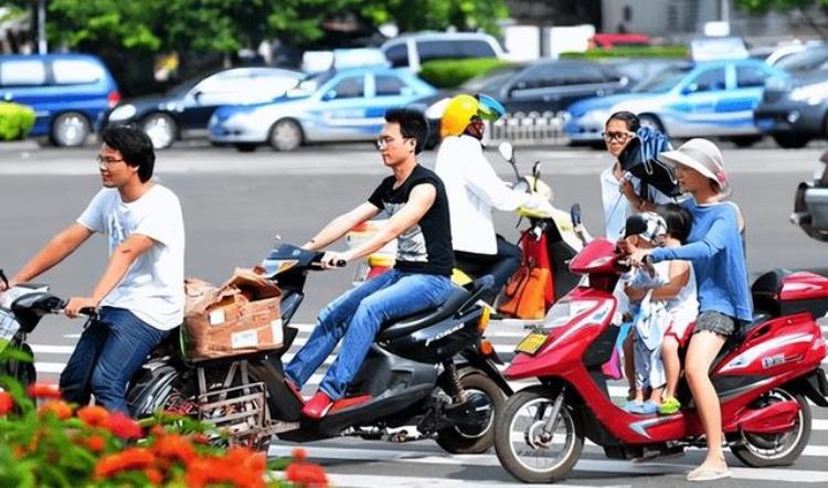 电动摩托车驾照怎么考多少钱「电动车摩托车驾照怎么考收费多少流程是什么一次说清楚」