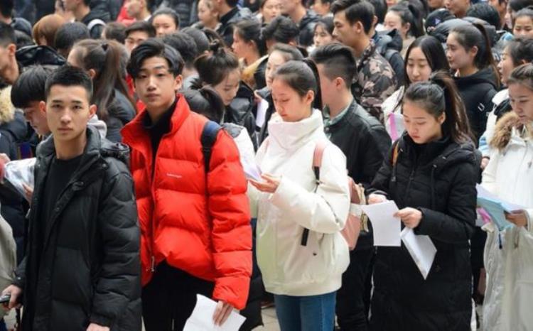 80年代中专生相当于现在什么水平「80年代的中专生相当于现在的研究生前者甚至水平更高」