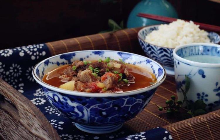 花生炖牛肉的做法「原来花生牛肉汤这样做更美味暖心暖胃三天两头做一次吃嗨了」