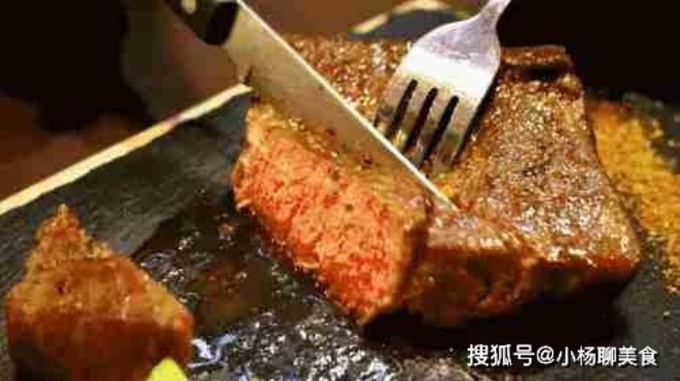 煎牛肉为什么比煮牛肉软嫩呢「煎牛肉为什么比煮牛肉软嫩」