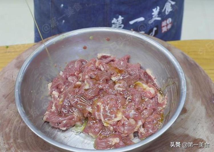 牛肉焯水再炒会老吗「牛肉为何一炒就老别只会焯水牢记这2步牛肉鲜嫩入味」