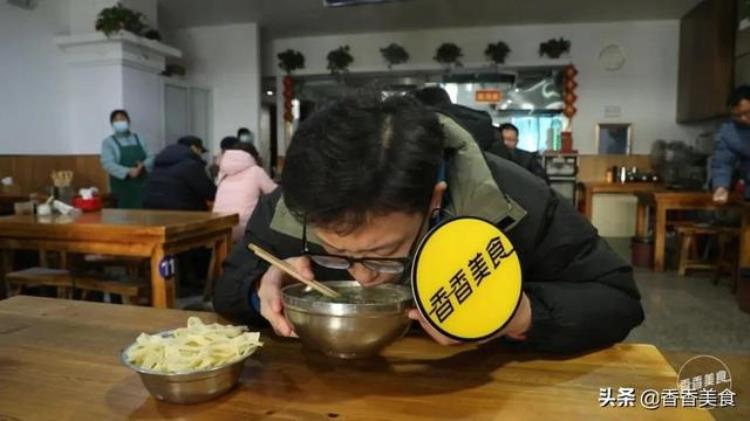 汤的味道就是家的味道「再寻常不过的一碗汤咋就让食客喝出了老家的味道」