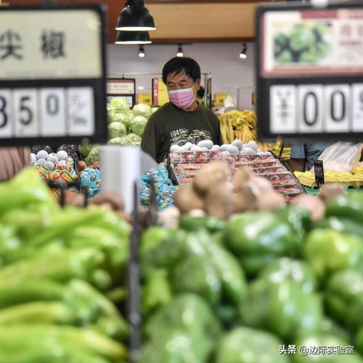 中国十余年来首次出现通缩专家无需过度解读