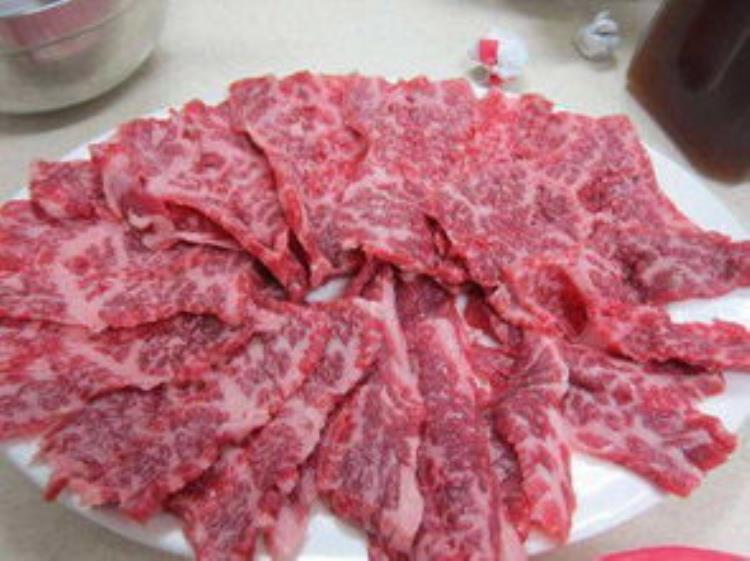 火锅店的牛肉是真的吗「去火锅店这几点你不知道你一定吃到了假牛肉」