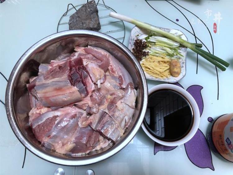 牛肉先腌制再卤「卤牛肉时记住1腌2泡的窍门牛肉不柴不腥好吃缩水少」