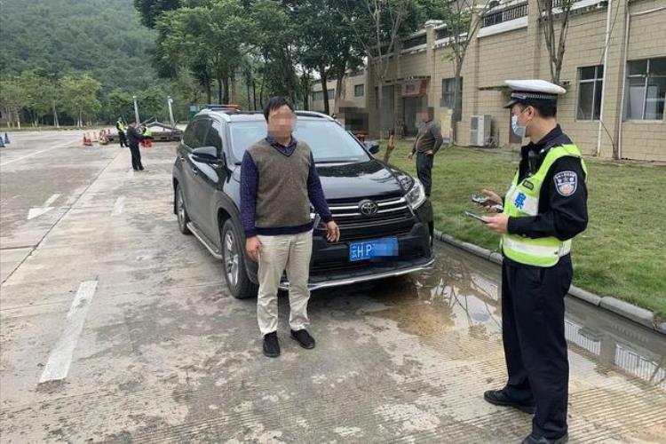 为什么高速不查车「白天高速交警不查车速来」