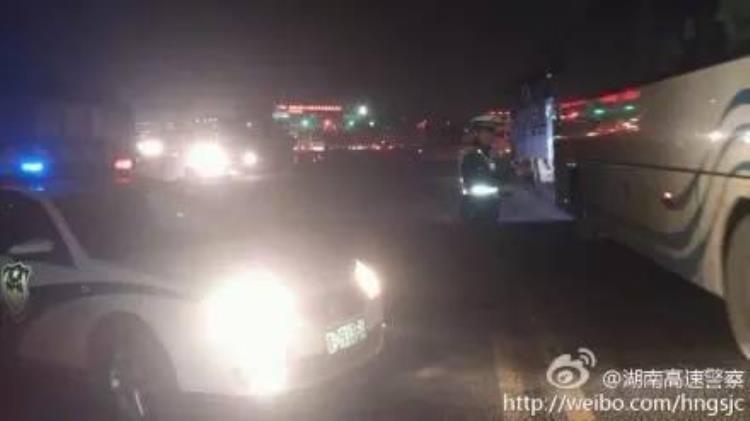 在什么情况下高速雾气会封路「大雾天气为什么要封闭高速公路交警有话要说」