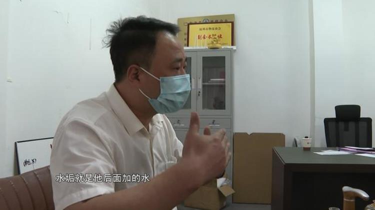 汽车水箱有水垢「汽车水箱莫名出现水垢4S店表示是顾客加了脏水」