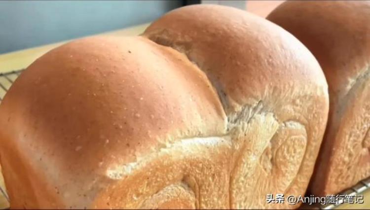 为什么自己做的面包不如面包店的松软,面包是烘焙食品吗