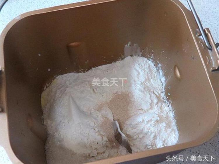 做面包时放鸡蛋起什么作用「做面包为什么要加鸡蛋鸡蛋在面包中起什么作用」