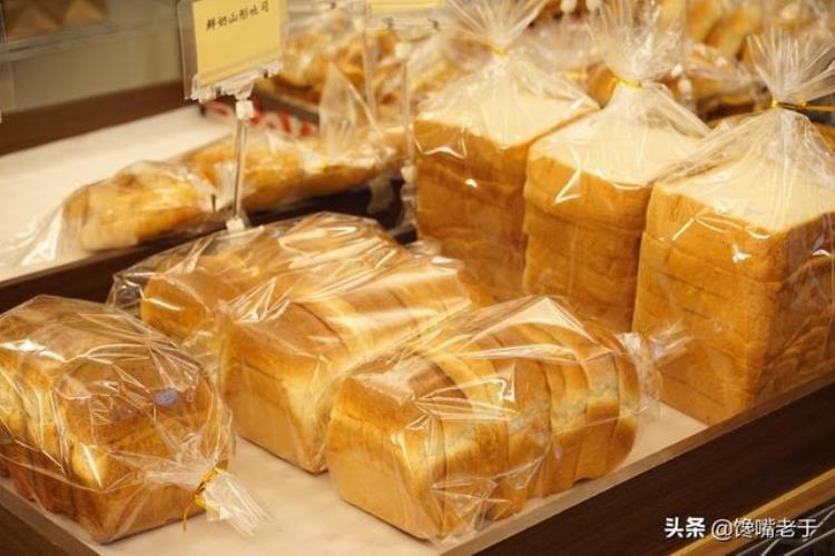 蛋糕店的面包什么值得买「蛋糕店买面包别光顾着挑口味这3种面包建议少买涨知识」