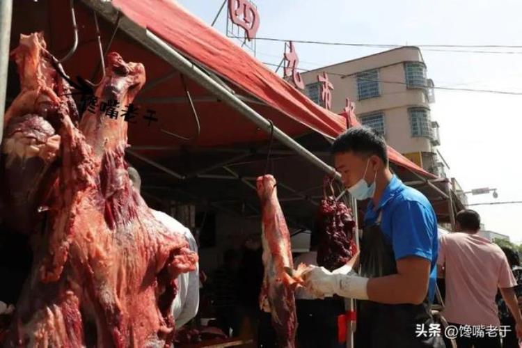 同样都是肉凭啥牛羊肉要挂着卖猪肉却要摆着卖看完涨知识了