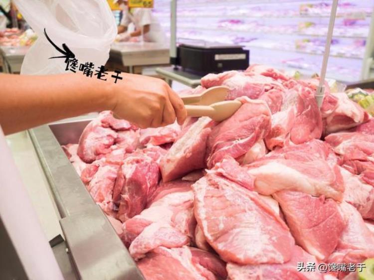 同样都是肉凭啥牛羊肉要挂着卖猪肉却要摆着卖看完涨知识了