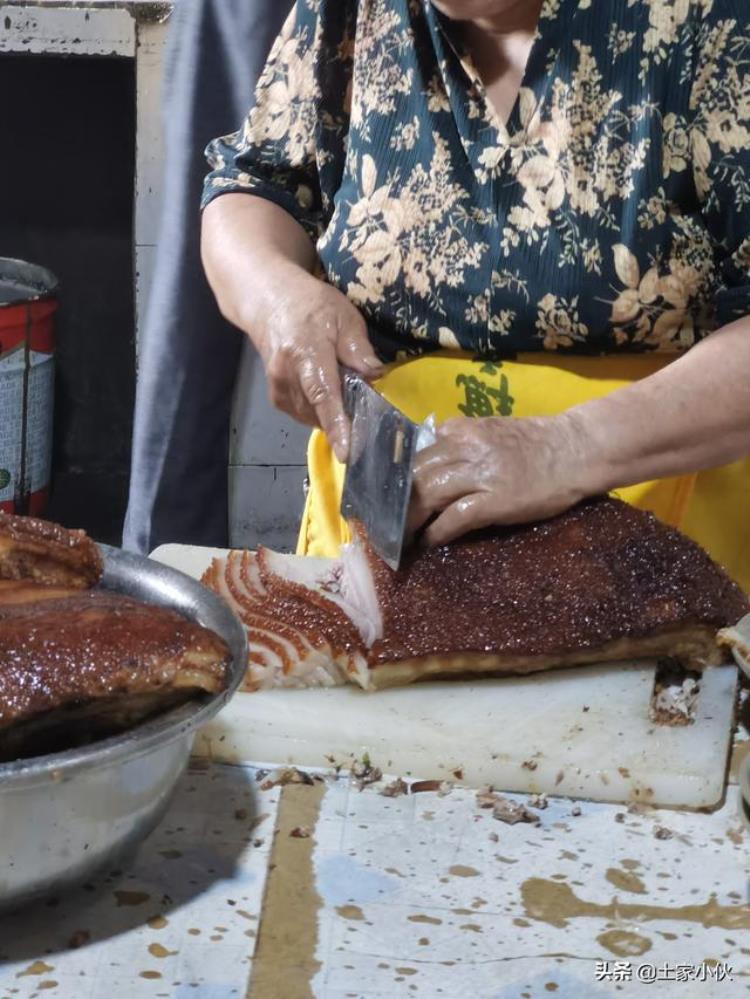 重庆 烧白「一道烧白让重庆这家饭店火了30年吃过的人都称它烧白王」