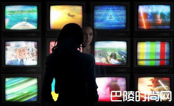 《神奇女侠2》男主角可能复活？第二部什么时候上映呢