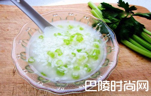 芹菜二米粥做法 番茄豆腐豆芽汤做法双菇凉瓜丝做法玉米须菊花粥的做法熘鱼片的做法芹菜炒墨鱼做法燕麦片粥的做法