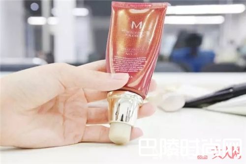 Heynature（黑色BB霜） CANMAKE BB霜谜尚（大红）BB霜谜尚（紫红）BB霜Heynature （珍珠白）BB霜ETUDE HOUSE BB霜DR JART+ BB霜HAN SKIN BB霜DR G BB霜SKIN 79 BB霜