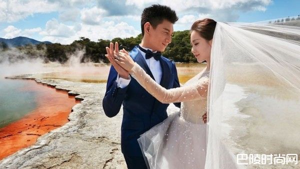 吴奇隆婉拒粉丝挽手 我有老婆了