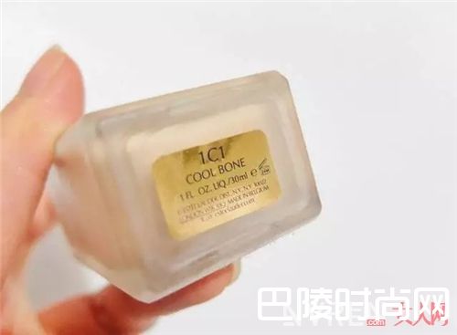 雅诗兰黛粉底液 NARS粉底液Covermark粉霜SUQQU粉霜RMK粉底液Revlon粉底液