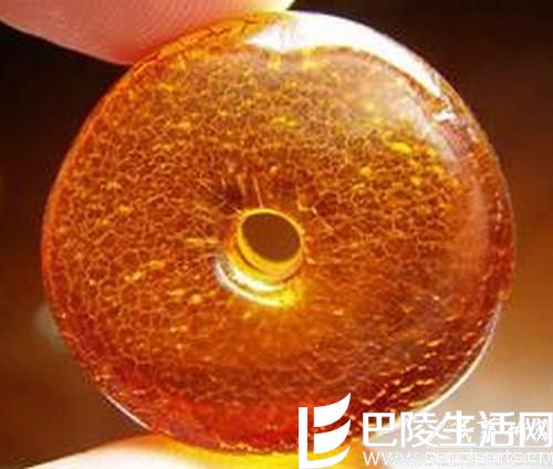 琥珀蜜蜡的风化纹是怎么一回事