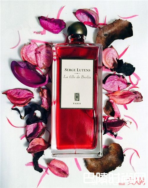 Serge Lutens La Fille de Berlin香水简介 Frederic Malle Une Rose香水简介vivinevo Mirage World Romantic Rose香水简介Diptyque EAU Rose香水简介Santa Maria Novella Rosa香水简介Tom Ford Cafe Rose香水简介Byredo Rose Of No Man`s Lan