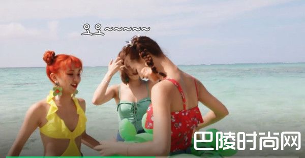 女团TWICE为新歌MV海边取景 泳圈测身材