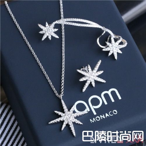 APM Monaco小众首饰品牌简介 APM Monaco首饰为什么受明星喜欢APM Monaco太阳珍珠耳钉有什么特色APM Monaco女士简约纯银镶晶钻手镯简介APM Monaco经典女士珍珠镶绿色立方石头戒指简介