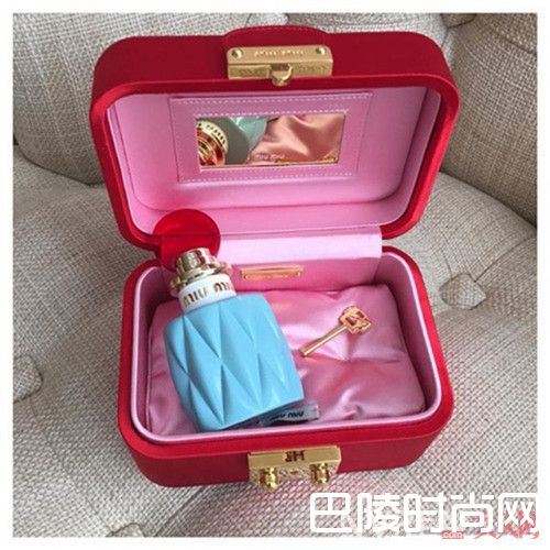 Miu Miu香水系列简介 Miu Miu香水能撩男神吗Gucci Bloom颜值给力香水品牌简介Van Cleef Arpels Feerie香水品牌简介Armani/Prive 系列颜值给力香水简介