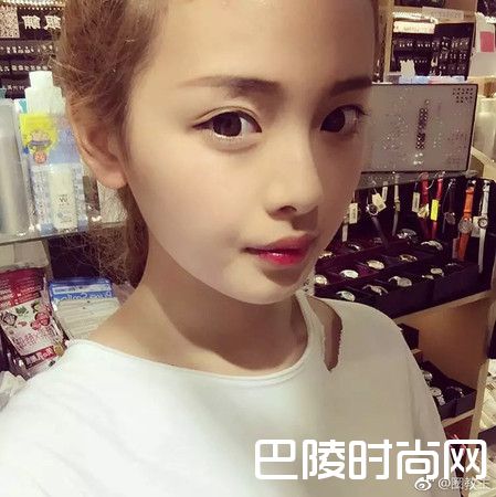 杨超越13张素颜旧照曝光 长相甜美获第三名哭瞎